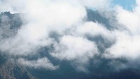 belt puma di negeri atas awan