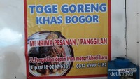 Berada di Jalan Pengadilan, tempatnya sangat sederhana