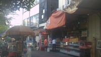 Kawasan Pecinan di sepanjang Jalan Pancoran