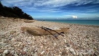 Pantai Kolbano dengan batu-batuan