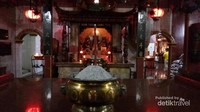 Altar sembahyang dewa