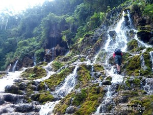 Siapa Sangka, Lumajang Punya Air Terjun Seindah Ini