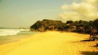 Pantai Goa Watu Lawang