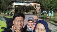 Pintu pendakian Gunung Papandayan