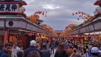 Pasar di Kuil Sensoji