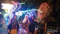 Sepeda hias neon