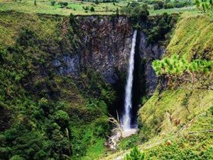 Sipiso-piso, Air Terjun Penenang Hati yang Gundah