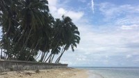 Pasir Putih di Pantai Mapadegat