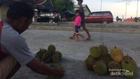 Suasana di Pelabuhan Tuapejat, Kab. Mentawai
