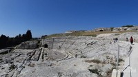 Teatro Greco (Teater Yunani). Di bangun abad ke 5 SM dengan 59 baris yang bisa menampung 15.000 orang