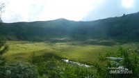 pemandangan dari atas bukit
