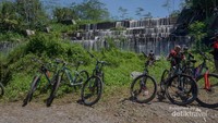 Menjadi tujuan dari pesepada gunung dari berbagai daerah sekitar sleman
