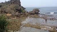 Pantainya masih perawan