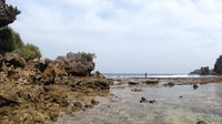 Pantai Nglambor