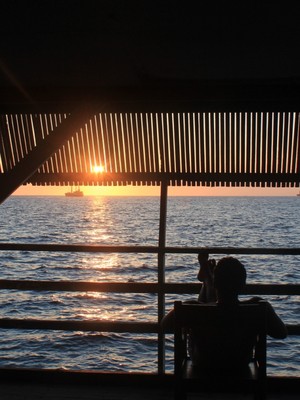 Sore di Pulau Khayangan Makassar, Cantiknya Mana Tahan!