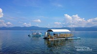 Raft yang biasa digunakan untuk mengelilingi Matano