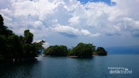Gugusan pulau kecil Matano
