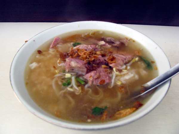 semangkok soto