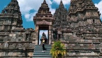 Bidiklah foto dari bawah untuk menampilkan kemegahan Candi | Foto: Dokumentasi Pribadi