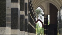 Lorong-lorong Masjid Kubah Mas Depok