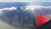 Pegunungan Himalaya dengan salju dilihat dari atas wilayah Kashmir