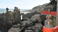 Pemandangan dari teras kuil