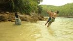 Ssst, Ada Pantai Perawan untuk Berenang di Pacitan