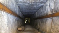 Lorong masuk dengan kemiringan 45 derajat di Red Pyramid