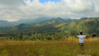 Gunung Ijen Tampak Malu Malu Di Kejauhan