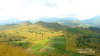 Pemandangan Kawah Wurung Dari Ketinggian