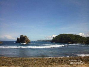 Sst, Ini 2 Pantai Indah di Selatan Malang