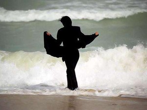 Sstt..! Ada Pantai Khusus Wanita di Iran