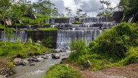 Pemandangan dari bawah Gerojogan Watu Purbo