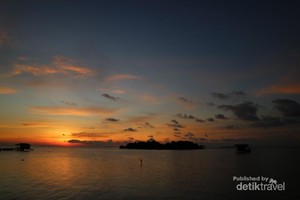 Suasana Ngabuburit di Pulau Karimunjawa dan Mei Bulan Terbaiknya