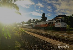 Suatu Waktu di Stasiun Cigombong, Ada yang Rindu?