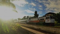 Kereta yang baru datang dari Sukabumi
