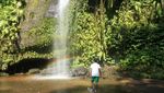 Sudah Tahu? Ada Air Terjun Cantik di Kaki Gunung Rinjani