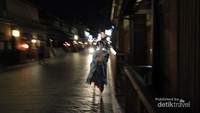 Geisha bergerak dengan sangat cepat