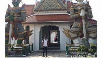 Wat Arun salah satu temple yang harus dikunjungi