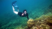 Foto dulu di bawah air