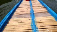 Menaiki perahu di telaga Menjer Wonosobo