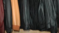 Jaket Kulit khas Garut (sumber: arifh.blogdetik.com)