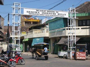 Sukaregang, Sentra Kerajinan Jaket Kulit Asli Garut