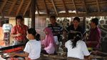 Sukarere, Desa Pengrajin Tenun Lombok yang Mendunia