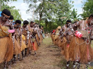 Suku Kamoro, Pemahat Ulung di Pesisir Selatan Papua