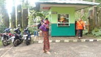 Loket masuk ke kawasan Pancuran Tujuh
