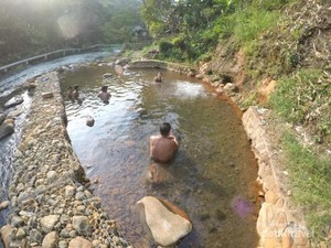 Sungai di Probolinggo Ini Punya Dua Mata Air