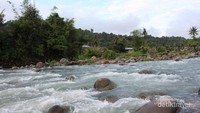 Air Sungai Gunung Nago yang masih bersih
