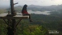 Asyiknya bersantai di sini