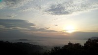 Kabut mengepung